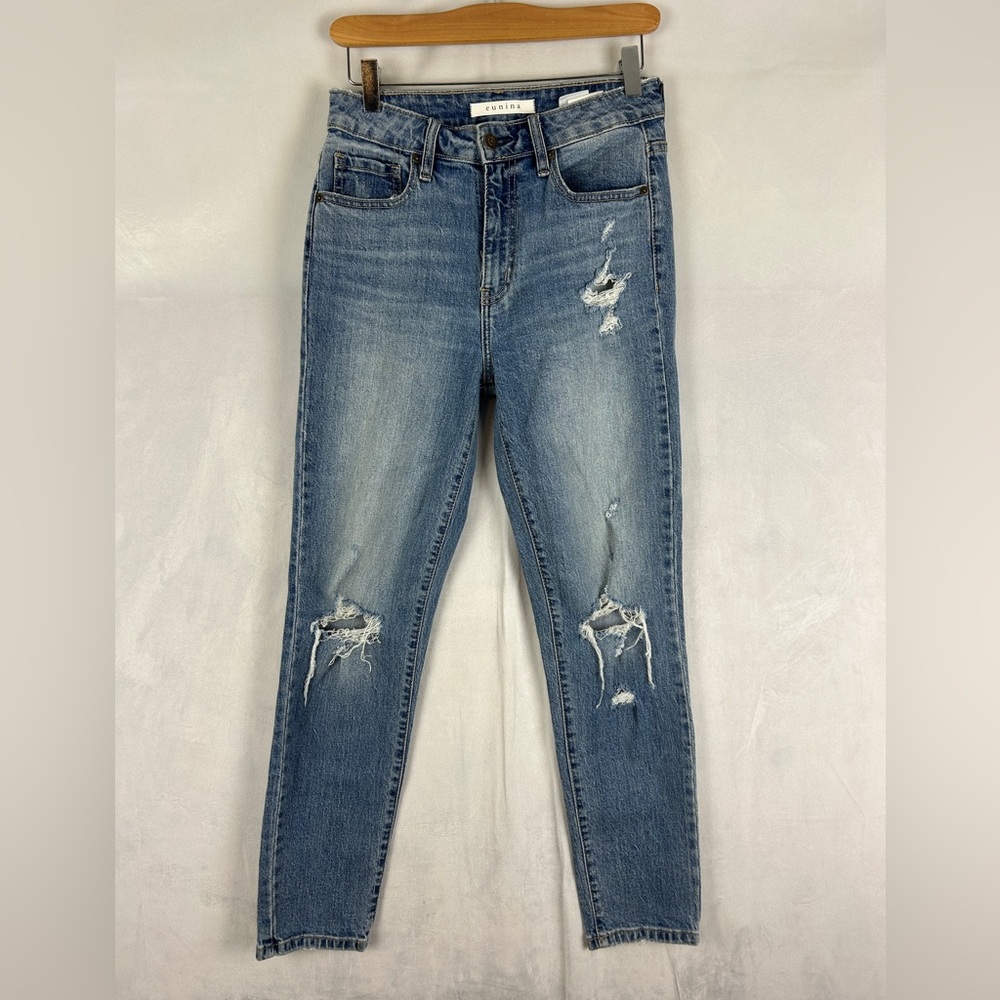 EUNINA Tori Super High Rise Mom Jean Ankleโ Size 3 Distressed Slim Denim